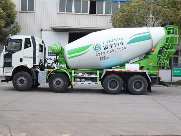 混凝土攪拌車與罐車的區(qū)別是什么？
