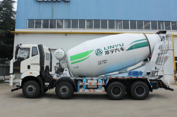 混動(dòng)攪拌車(chē)的維護(hù)成本與常規(guī)燃油車(chē)相比如何？