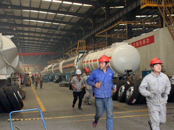 洛陽(yáng)中集凌宇開(kāi)展2017上半年度消防大演習(xí)活動(dòng)