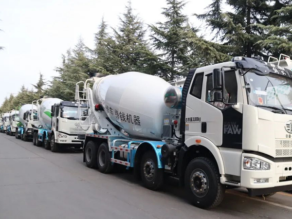 2021捷報頻傳，新老客戶訂單不斷，凌宇罐車奔赴大江南北！