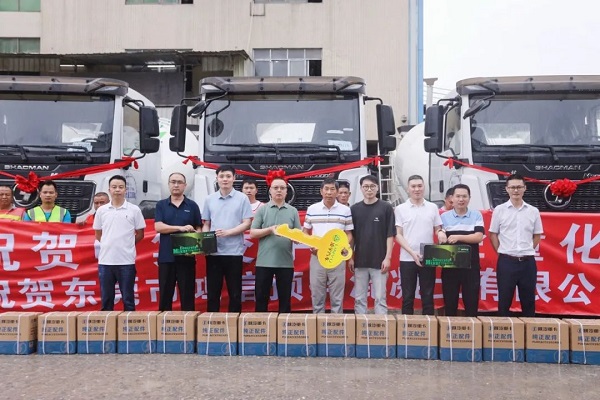 【發(fā)車新聞】陜汽&凌宇攪拌車交付客戶！